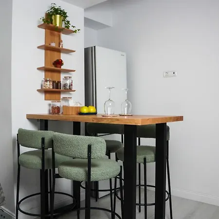 Apartment Chic And Cozy